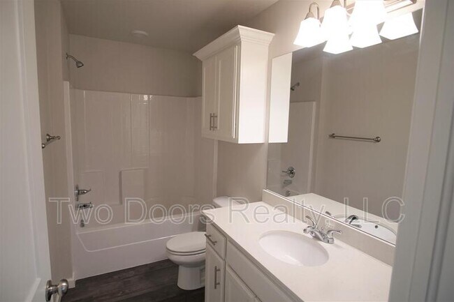 Foto del edificio - 437 Summit Ridge Dr