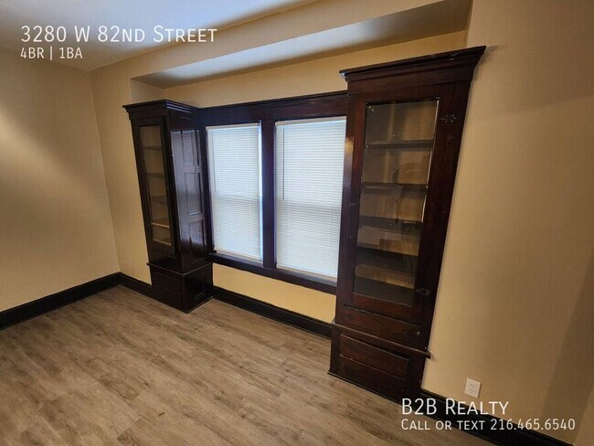 Foto del edificio - 3280 W 82nd St