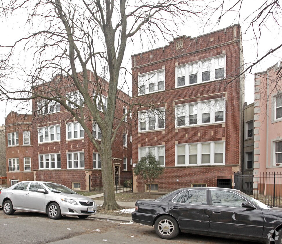 Building Photo - 6332 N Talman Ave