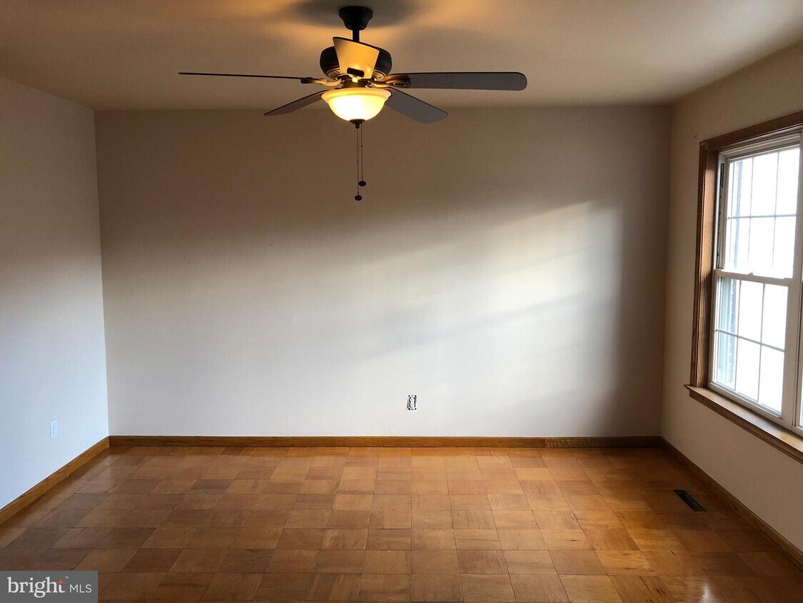 Foto principal - 1410 Harford Square Dr