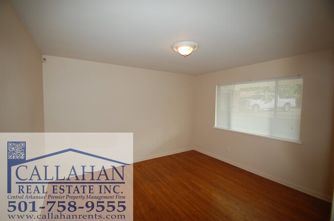 Building Photo - Park Hill 2 Bedroom Unit