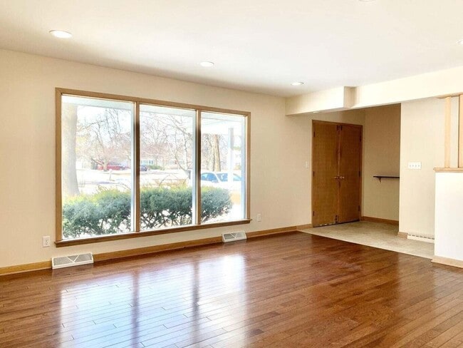 Building Photo - 11638 N Bobolink Ln