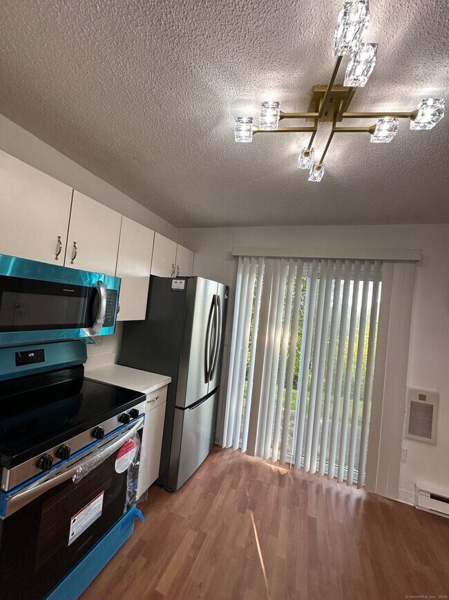 Foto del edificio - 585 Park Rd