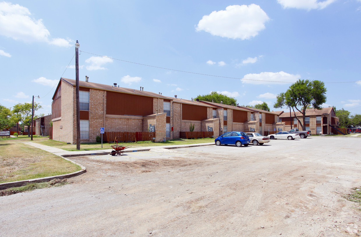 Primary Photo - Pecan Villa Apartments