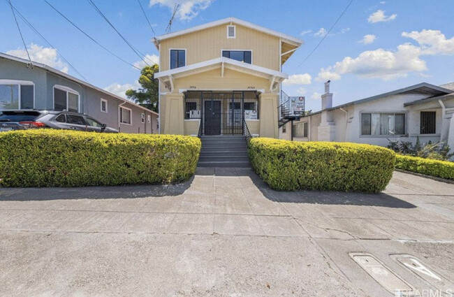 Front of House - 3456 Rhoda Ave