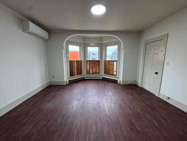 Foto del edificio - 199 E Main St