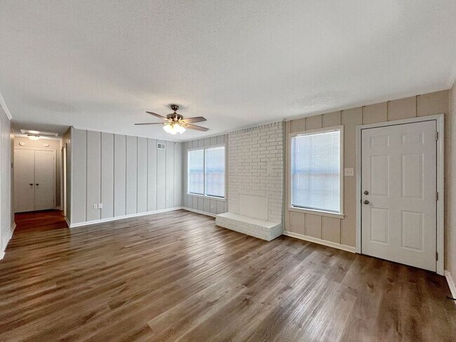 Foto del edificio - 8840 Cypress Cove