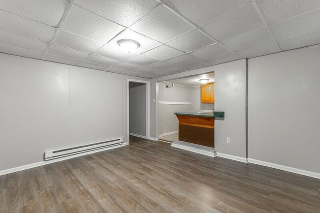 Building Photo - 518 E Manning St