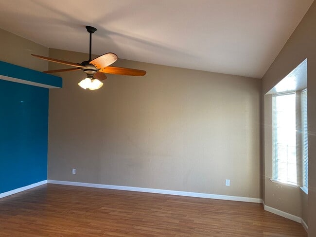 Building Photo - 2911 Twin Creeks Ln