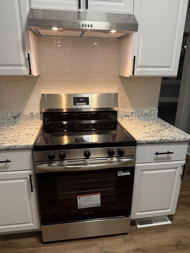 Foto del edificio - 8454 Plainfield Rd