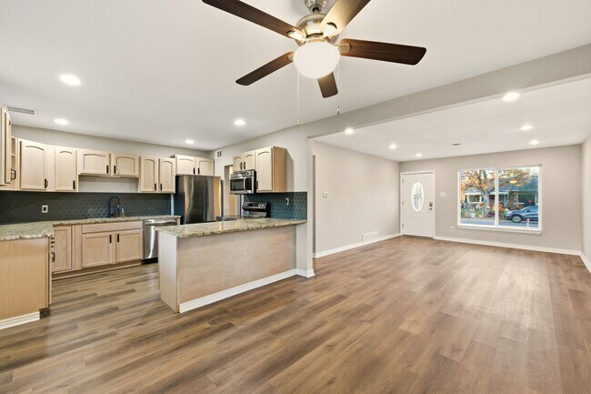 Foto del edificio - Beautiful 3-Bedroom, 2 Bath Home With Grea...