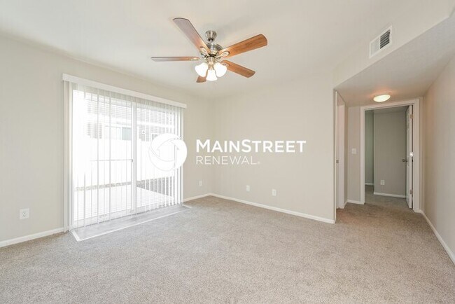 Foto del edificio - 3 Bedroom Pet-Friendly Home in Denver, CO with Main Street Renewal