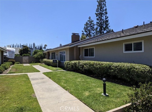 Foto del edificio - 12700 Newport Ave