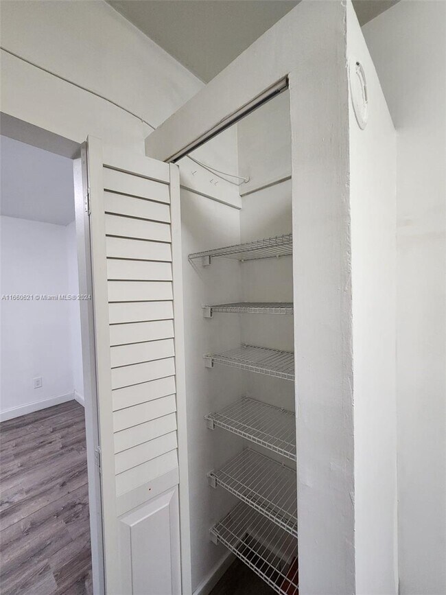 Building Photo - 8380 SW 154th Ave