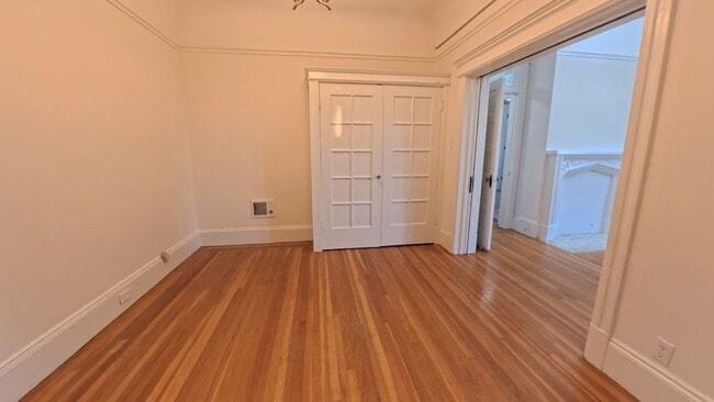 Building Photo - 205A Steiner Street-