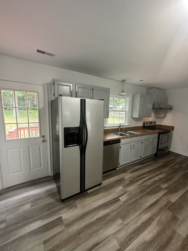Building Photo - 2305 cox Rd, Henrico, VA, 23233
