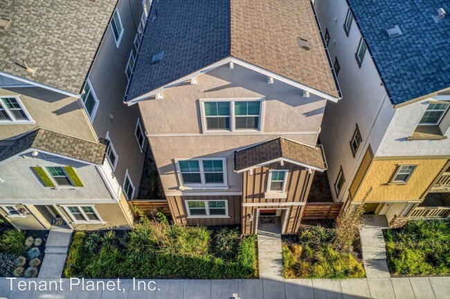 Building Photo - 4 br, 3.5 bath House - 38020 Luma Terrace