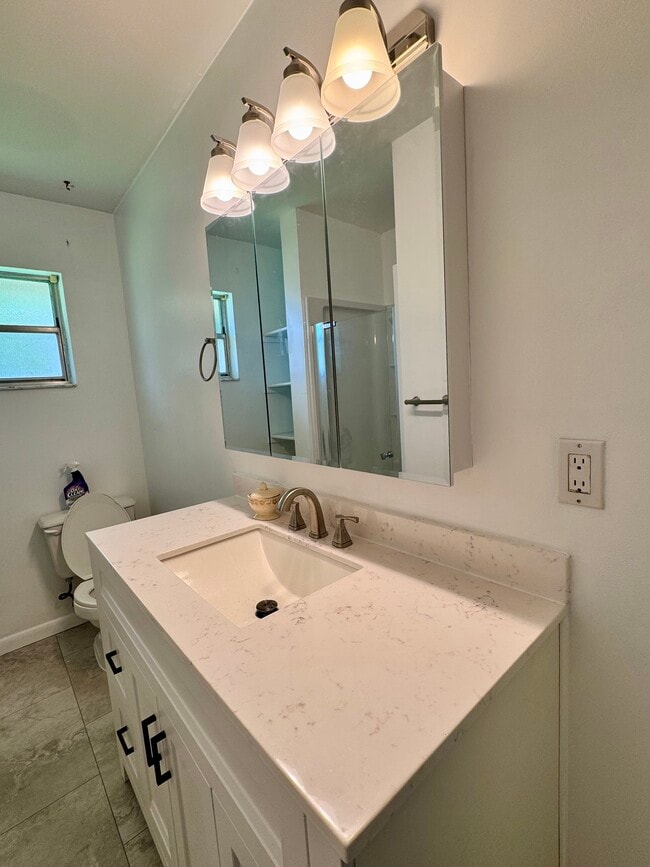 Foto del edificio - 3278 SE Ferndale Ave