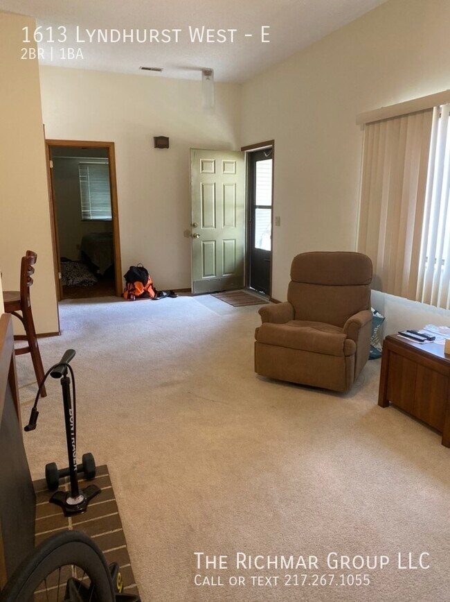 Foto del edificio - Great 2BR Savoy condo by theater, Schnucks...