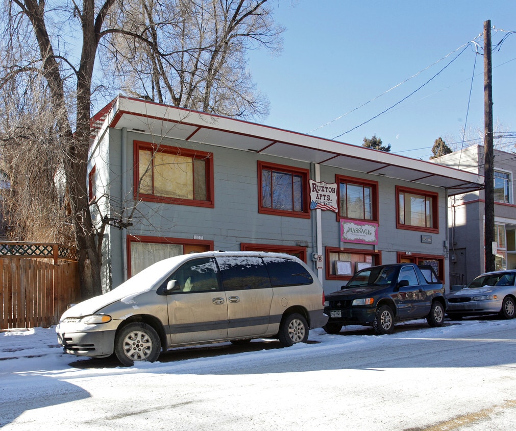 Primary Photo - Ruxton Apts