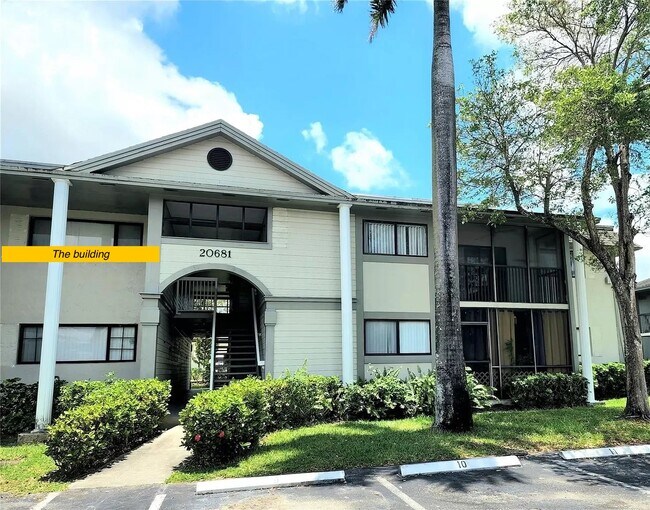 Foto del edificio - 20681 NE 4th Pl