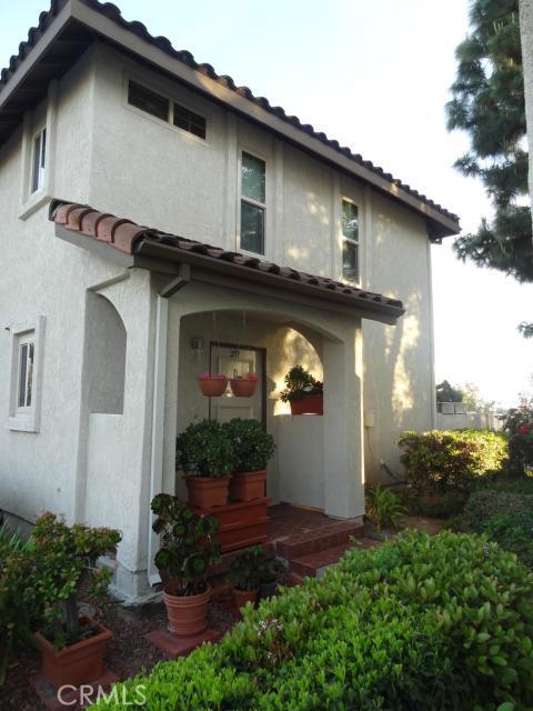 Primary Photo - 23391 La Crescenta Ln