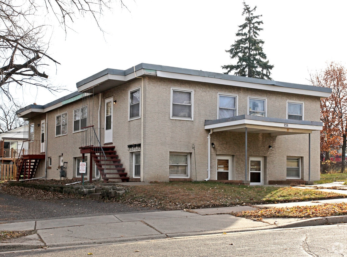 Building Photo - 834 Allen Ave