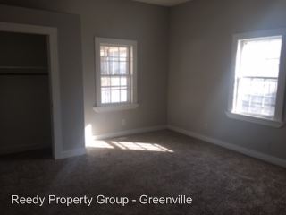 Building Photo - 113 Hammett St