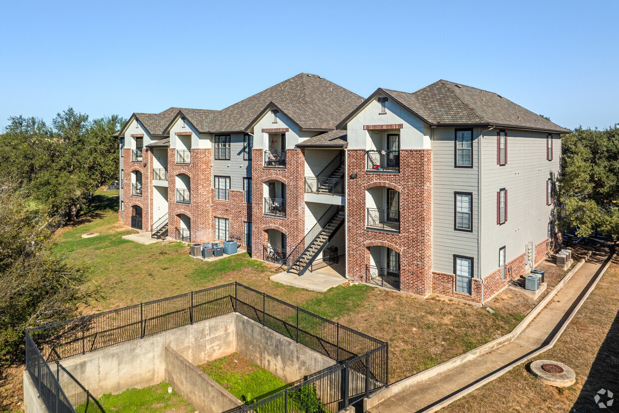 Primary Photo - Sonterra Heights