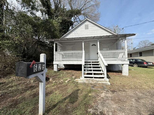 Building Photo - 625 E Wall St