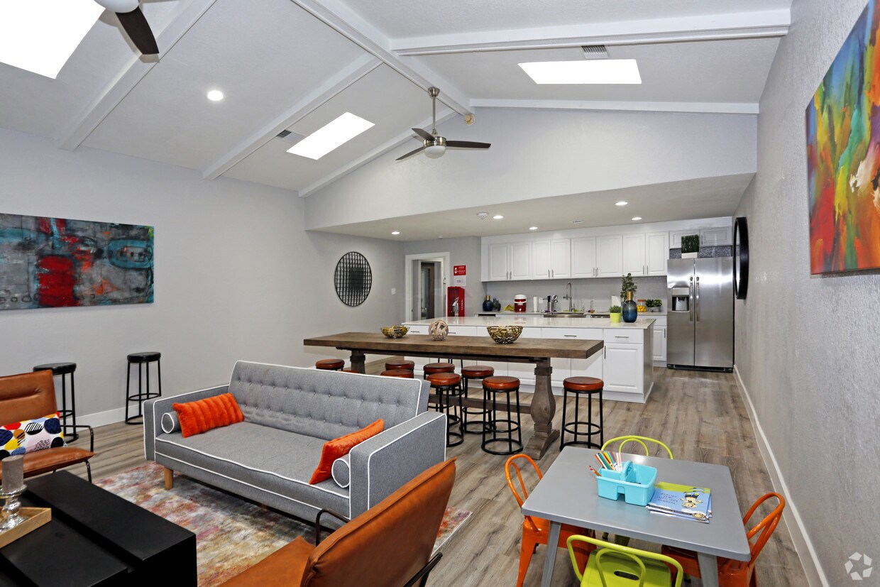 Apartment In Meadowridge Apartments