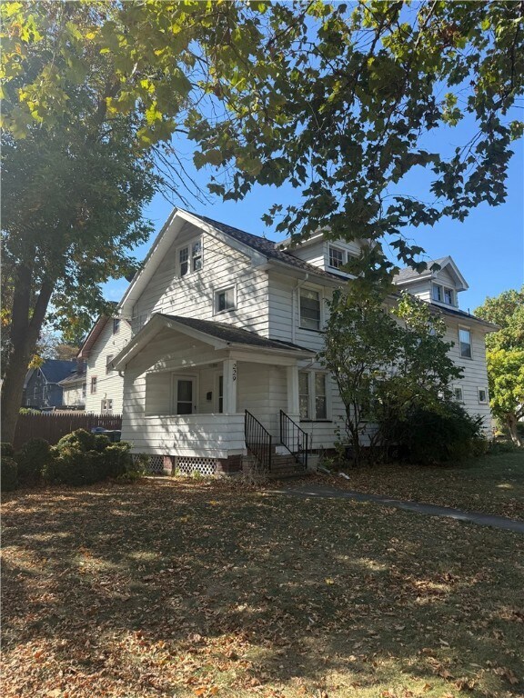 Foto del edificio - 229 Inglewood Dr