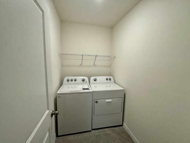 Building Photo - 33481 Apricot Tree Ct