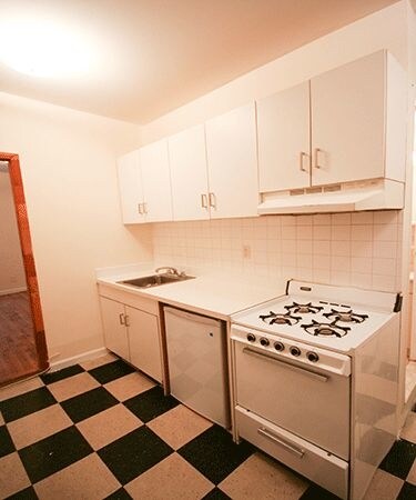 Foto principal - 610 E 11th St