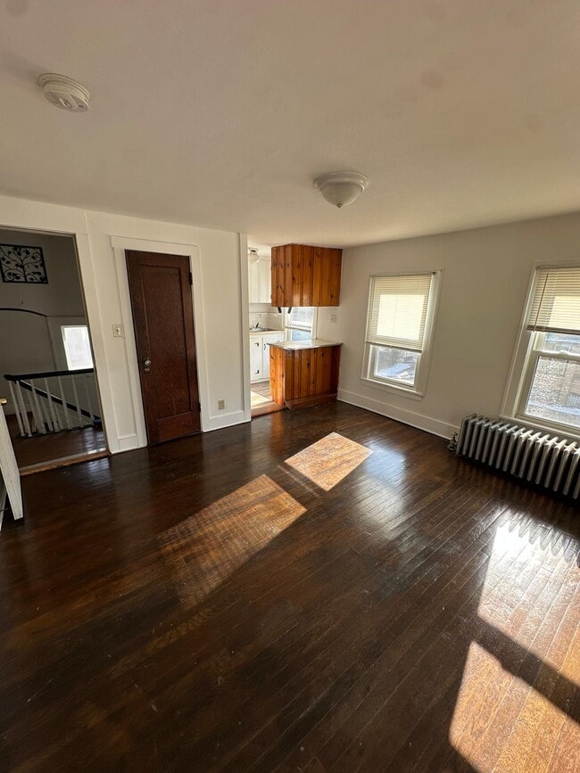 Building Photo - 9 Allen St