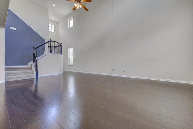 Foto del edificio - 1400 Middlefield Ct