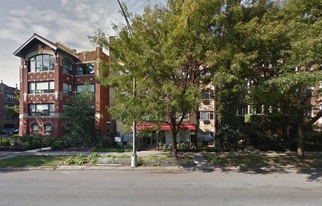 Foto del edificio - 6910 N Sheridan Rd