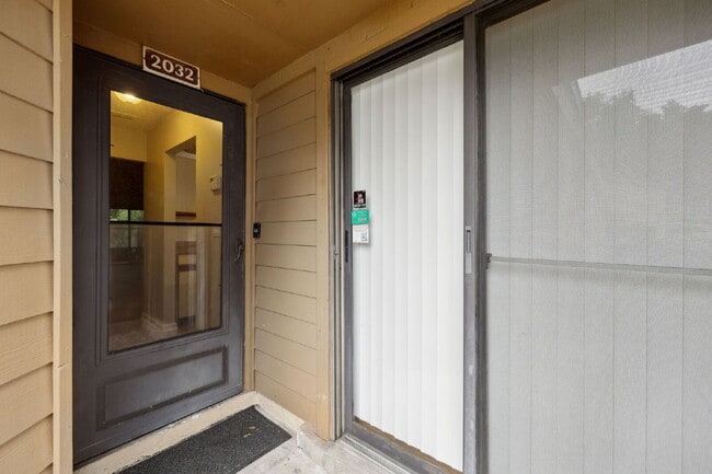 Foto del edificio - Charming Townhouse Retreat for Rent!