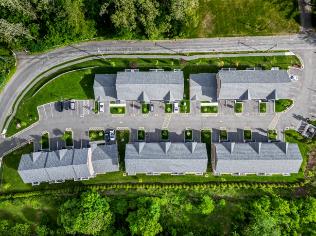 Foto del edificio - 69 Lanesville Rd