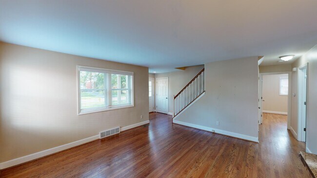Foto del edificio - 7903 Locust Ln