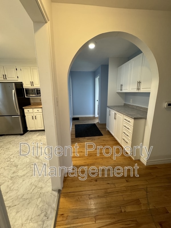 Photo du bâtiment - 805 Morphet Ave