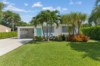 Building Photo - 127 SW 10th Ave