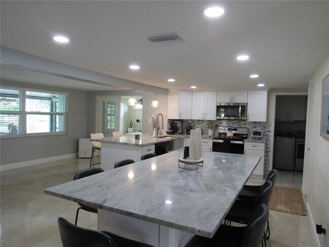 Building Photo - 2650 Society Dr