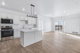 Building Photo - 2465 62nd Ave S