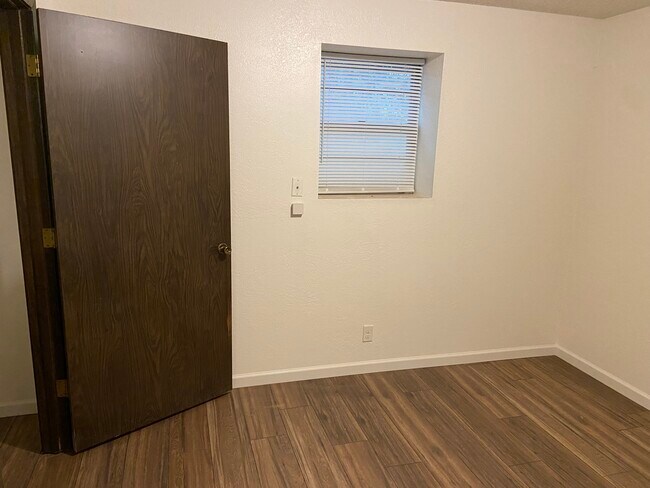 Foto del edificio - 2821 Roma Ln
