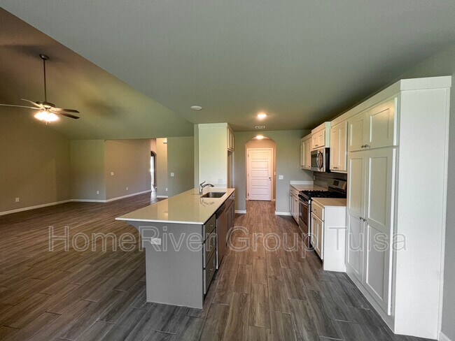Foto del edificio - 739 E 139th St