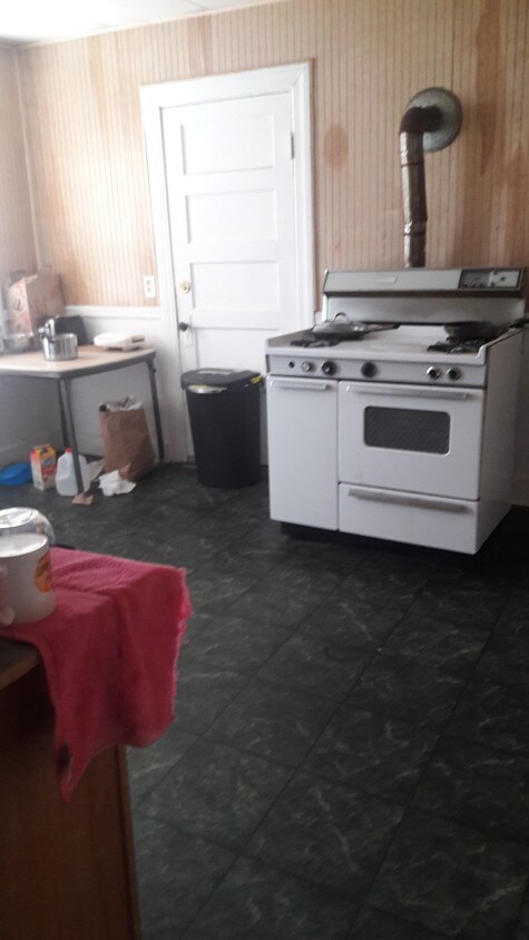 Kitchen - 15 Goulding St