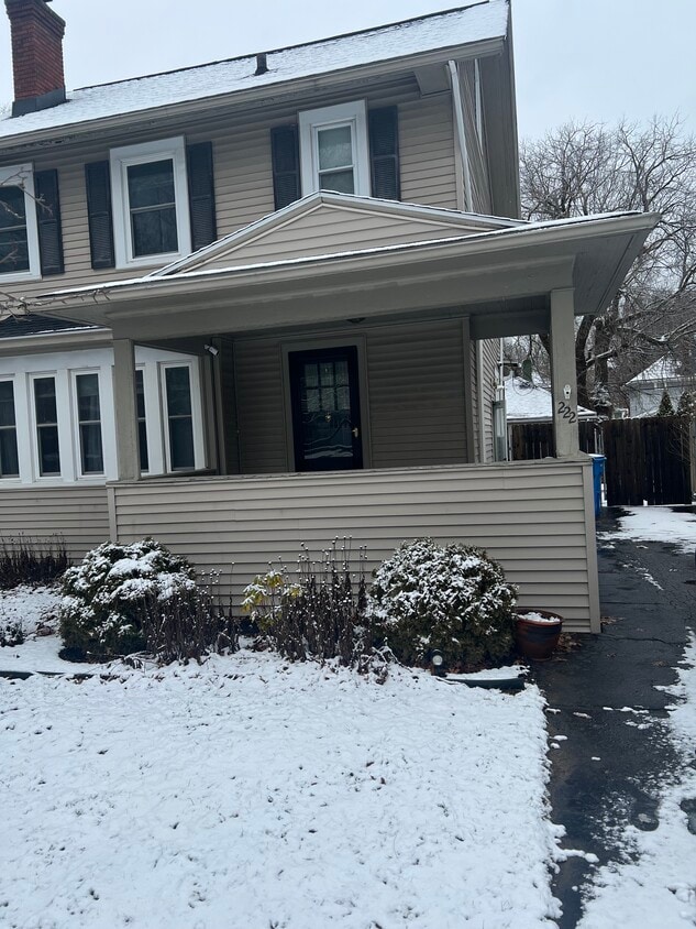 222 Collingwood Dr, Rochester, NY 14621 House Rental in Rochester, NY