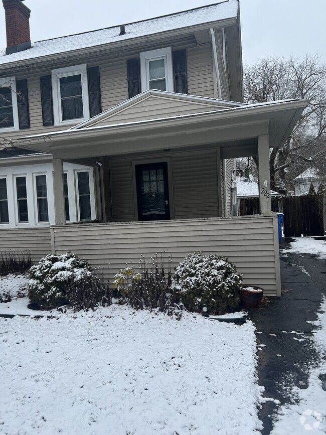 Apartments for Rent in 14621