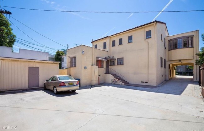Foto del edificio - 5815 W Olympic Blvd